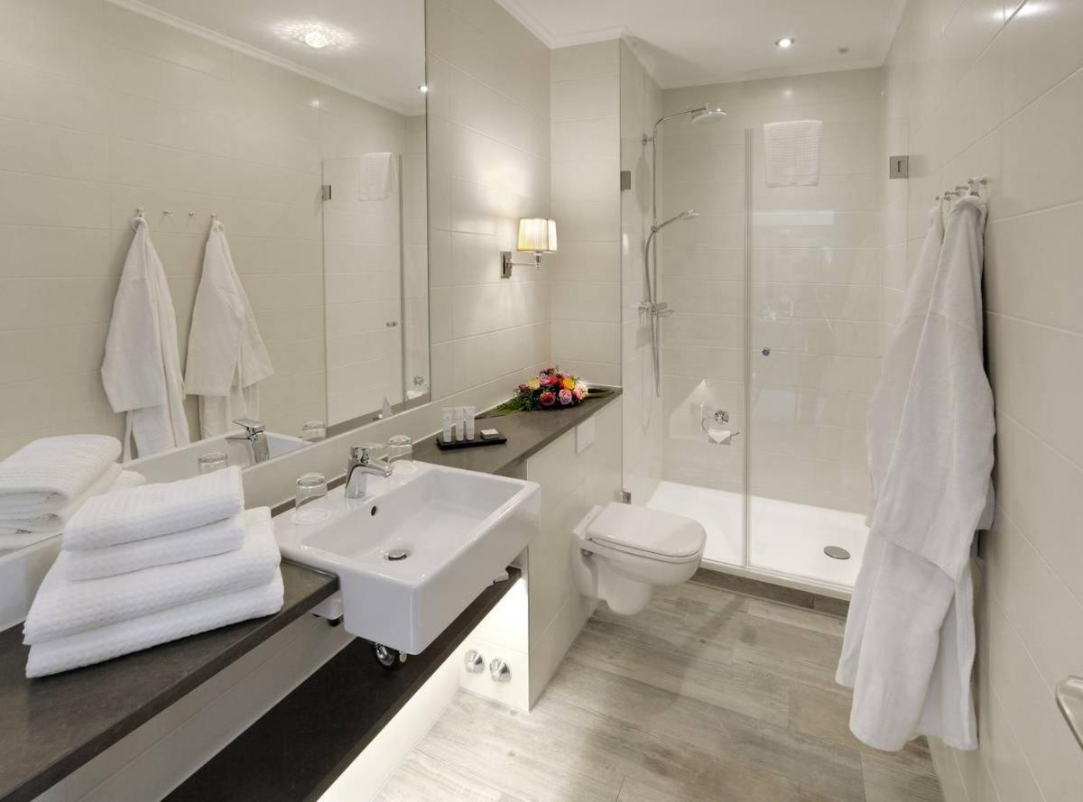 Hotel Max Am Meer Kuehlungsborn Luaran gambar