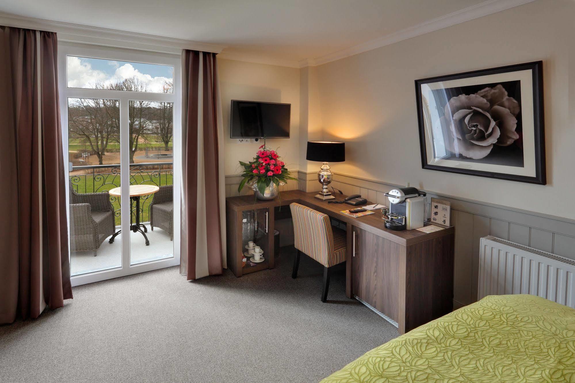 Hotel Max Am Meer Kuehlungsborn Luaran gambar